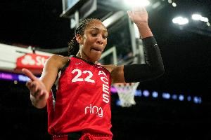 终于战胜苦主！王牌此前对阵山猫遭遇6连败 上一场更是惨败53分