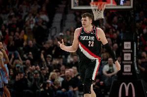 克林根：休赛期重点提升了体能 之前体重问题影响了我在场的表现