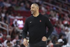 奥科吉：我很愿意接受乌度卡的指导 球员有时会忽略被指导的价值