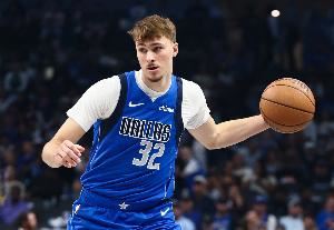 弗拉格谈朝麦克朗比“太小”手势:这是享受比赛的一种表现