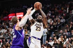 又预言了！苏群：詹姆斯很可能在11月19日主场对爵士的比赛复出