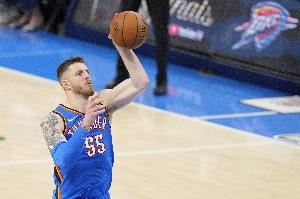 戴格诺特：哈滕刚来就很棒 但随着时间的推移他仍在不断进步