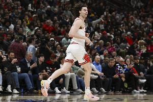 26+12+13！吉迪公牛生涯第10次砍下三双 队史乔丹和皮蓬后首人